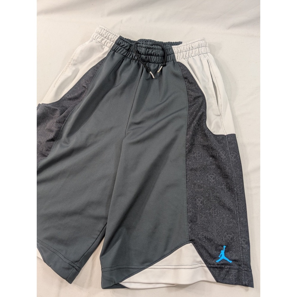Jordan Basketball Shorts Men's Med Gray Black Dri-Fit Jumpman Logo Athletic
